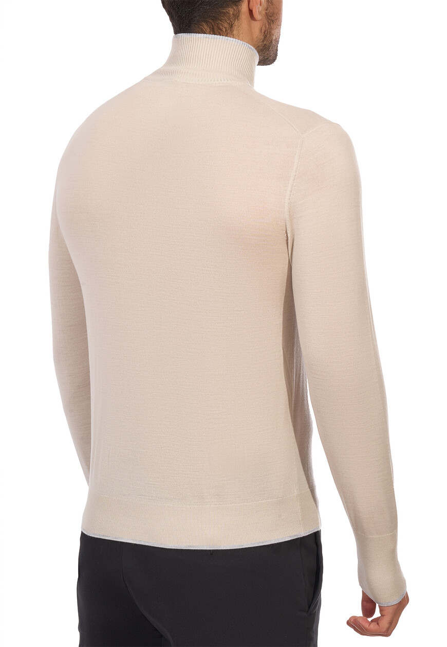 пуловер  J76MAGJ38MAG0J031 со скидкой