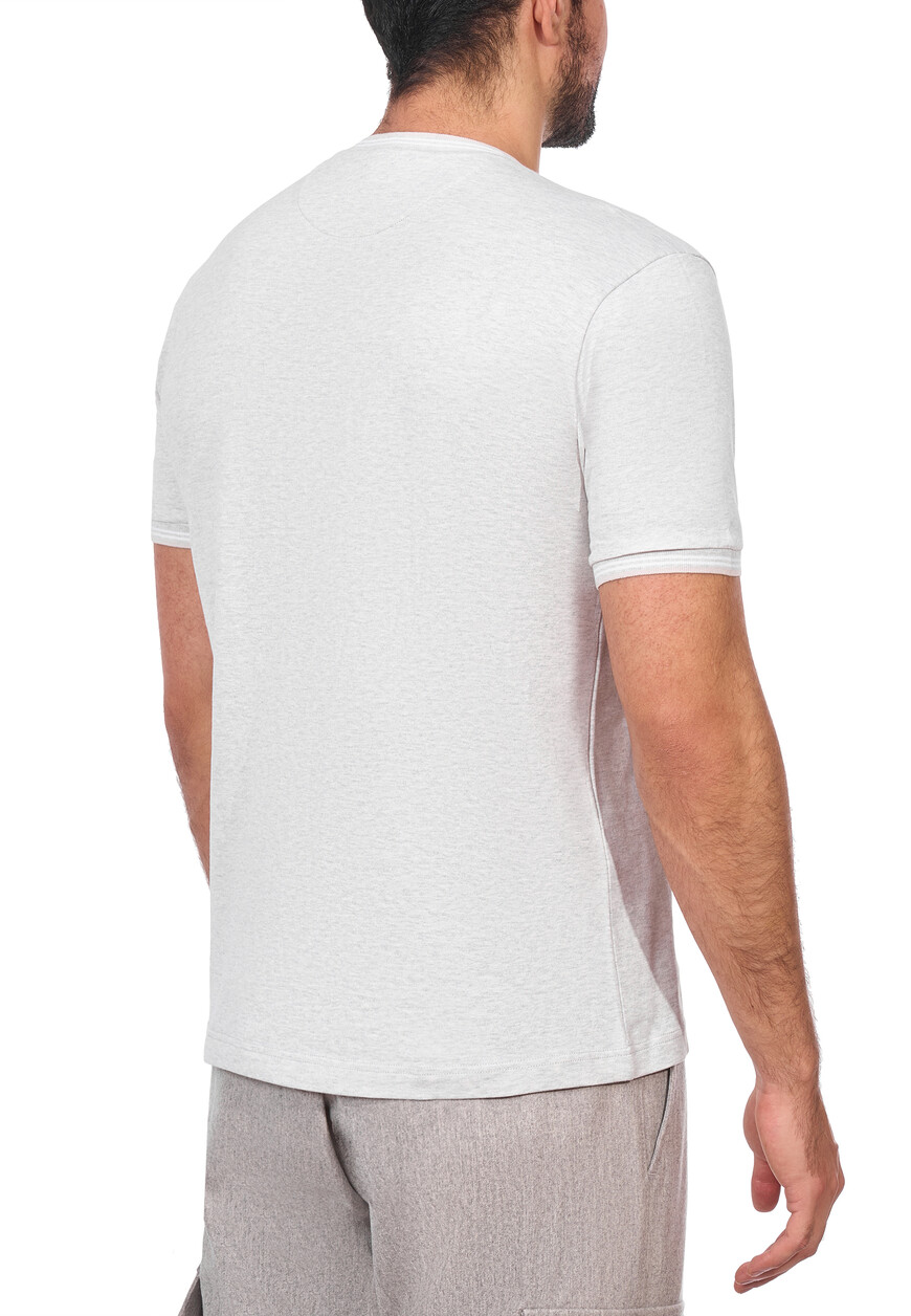 футболка  J75TSHJ06TES0J299 со скидкой