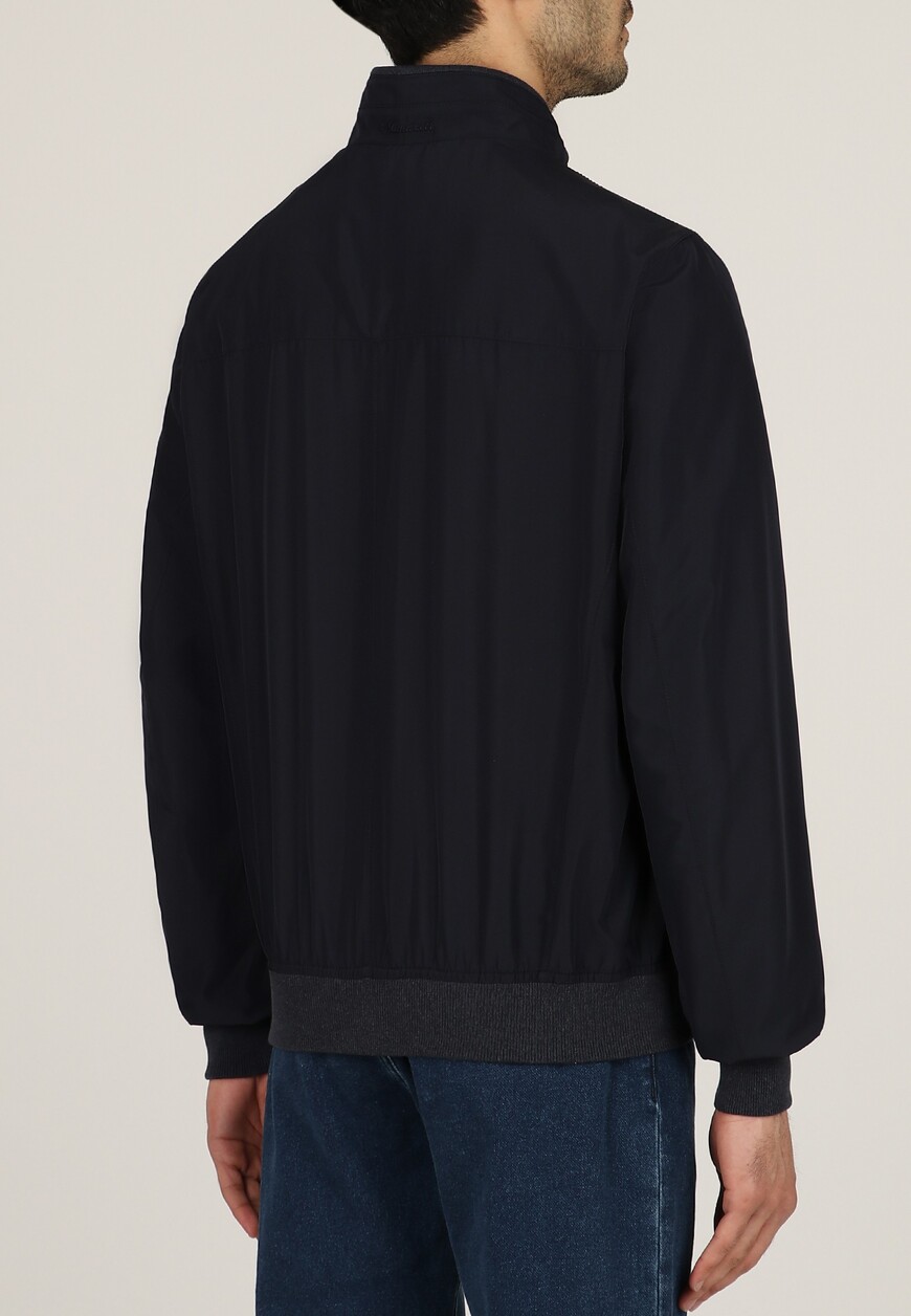 ветровка  из италии вид сбоку