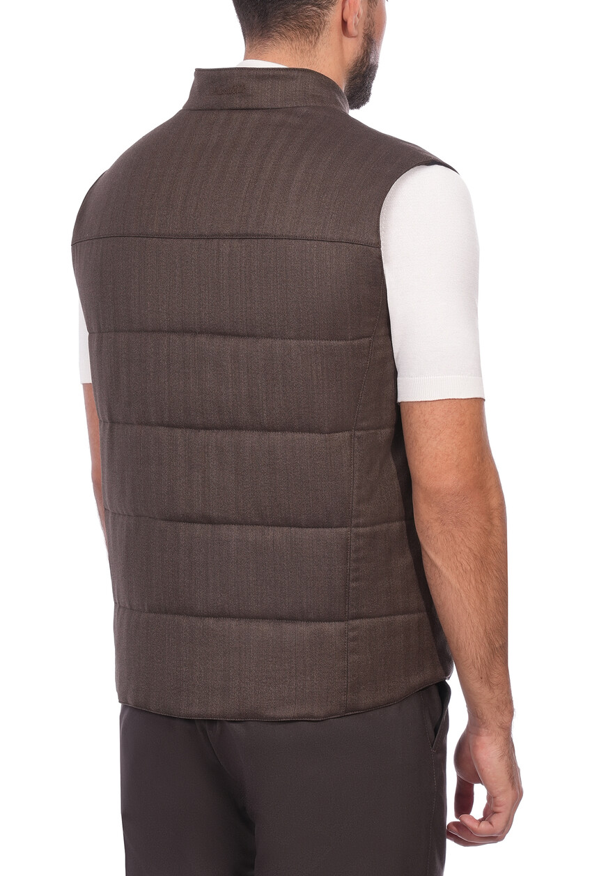 жилет  из проверенных материалов спереди