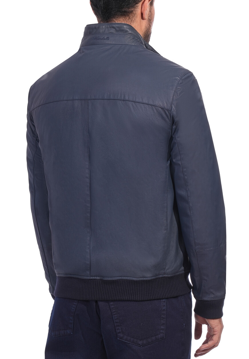 куртка  из проверенных материалов спереди