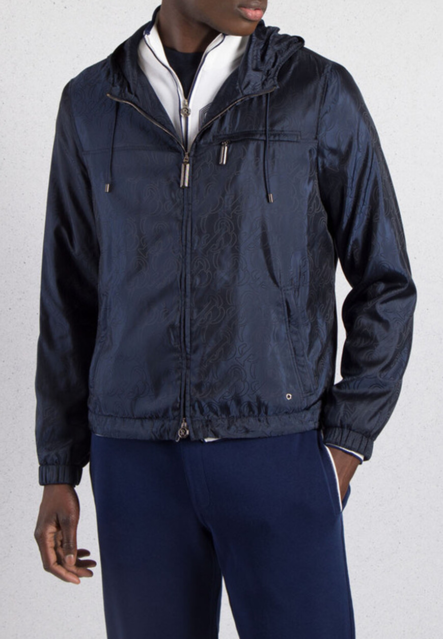 Товар синего цвета с внутренней стороны