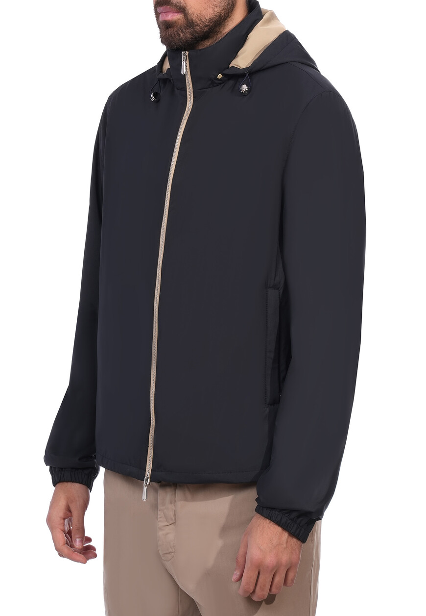 Товар синего цвета с внутренней стороны