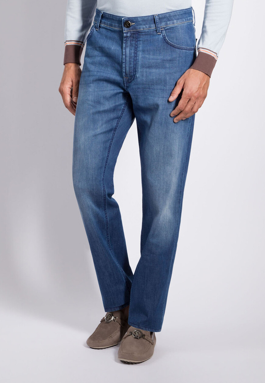 джинсы  от бренда stefano ricci вид слева