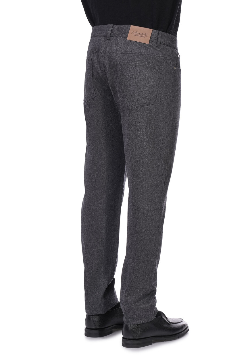 Товар серого цвета с внутренней стороны