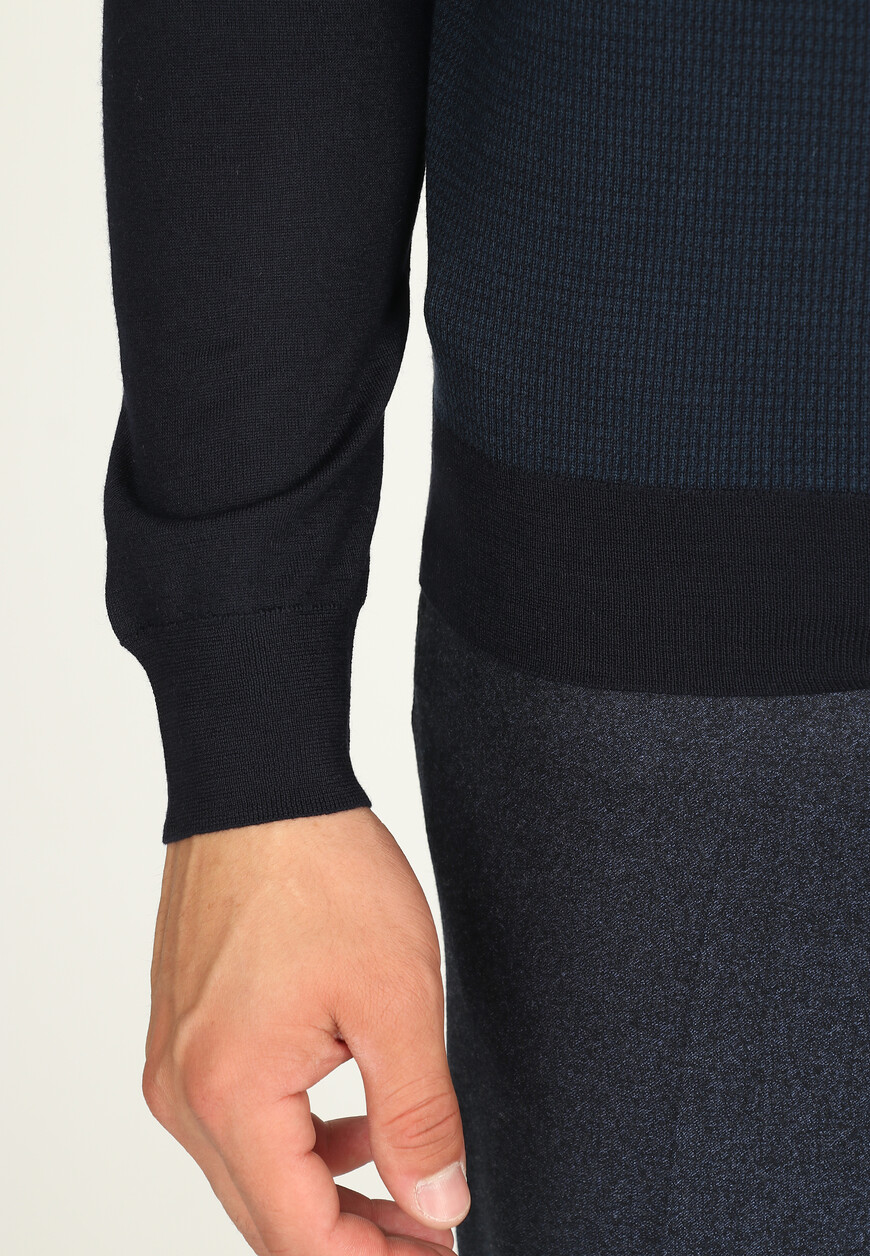 пуловер  92M52B3825194 со скидкой