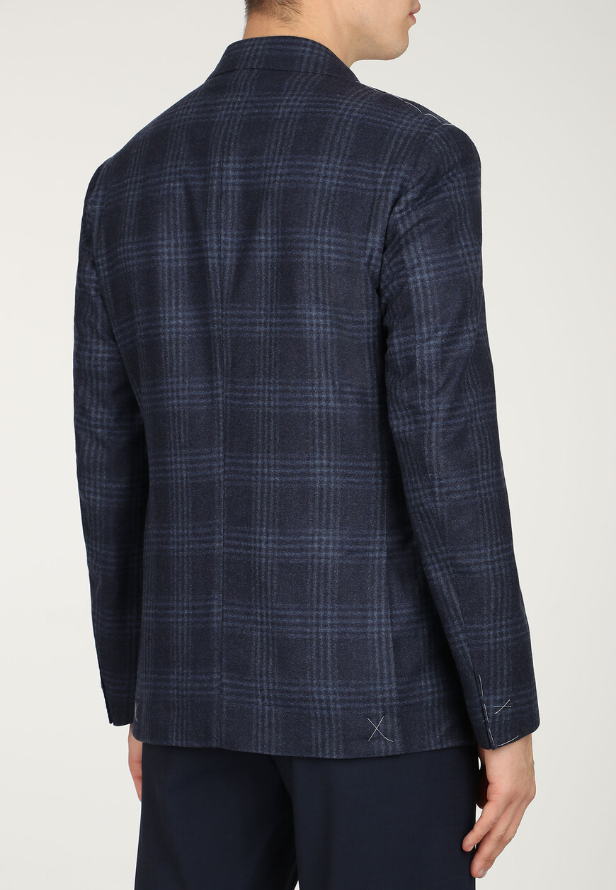 Товар синего цвета с внутренней стороны