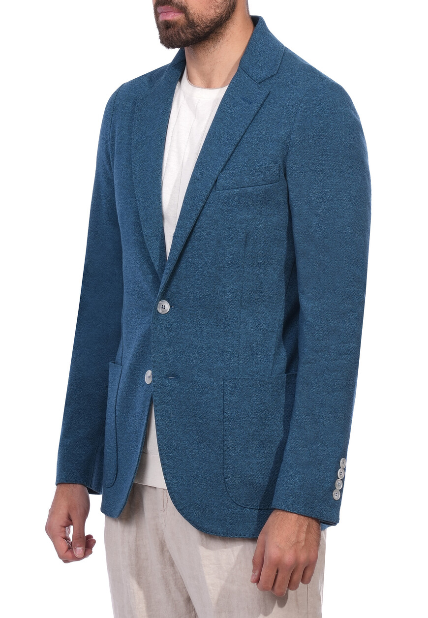 Товар голубого цвета с внутренней стороны