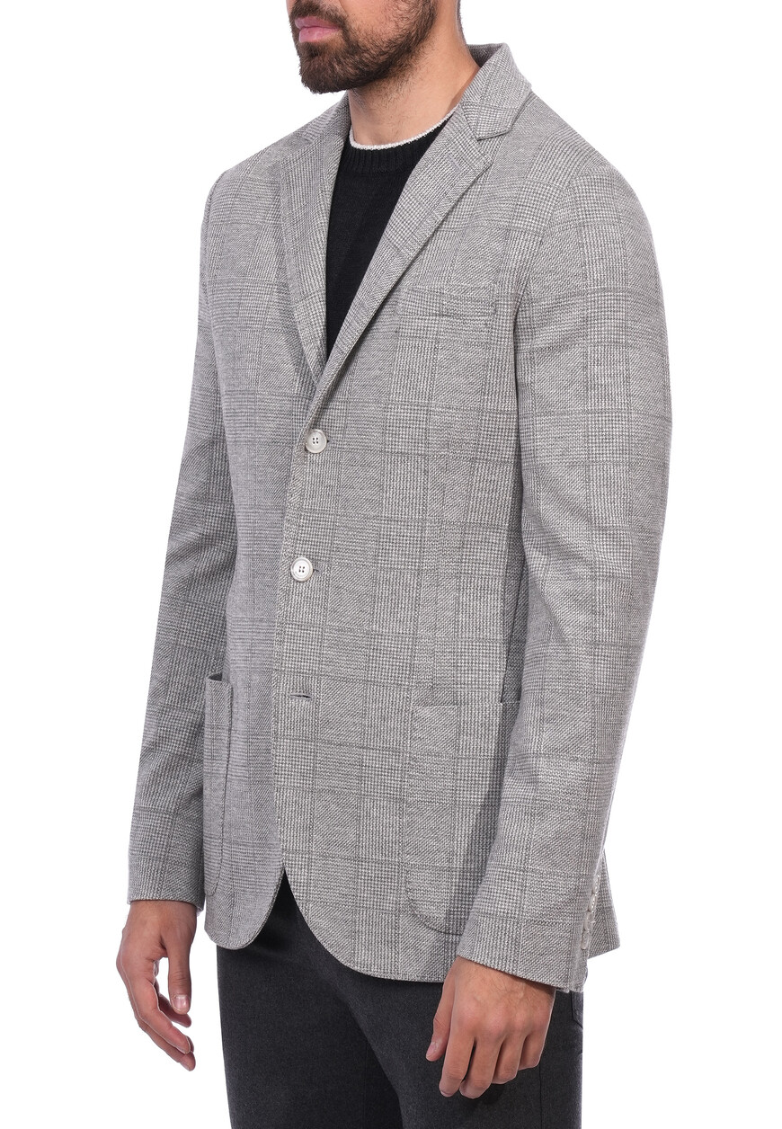 Товар серого цвета с внутренней стороны