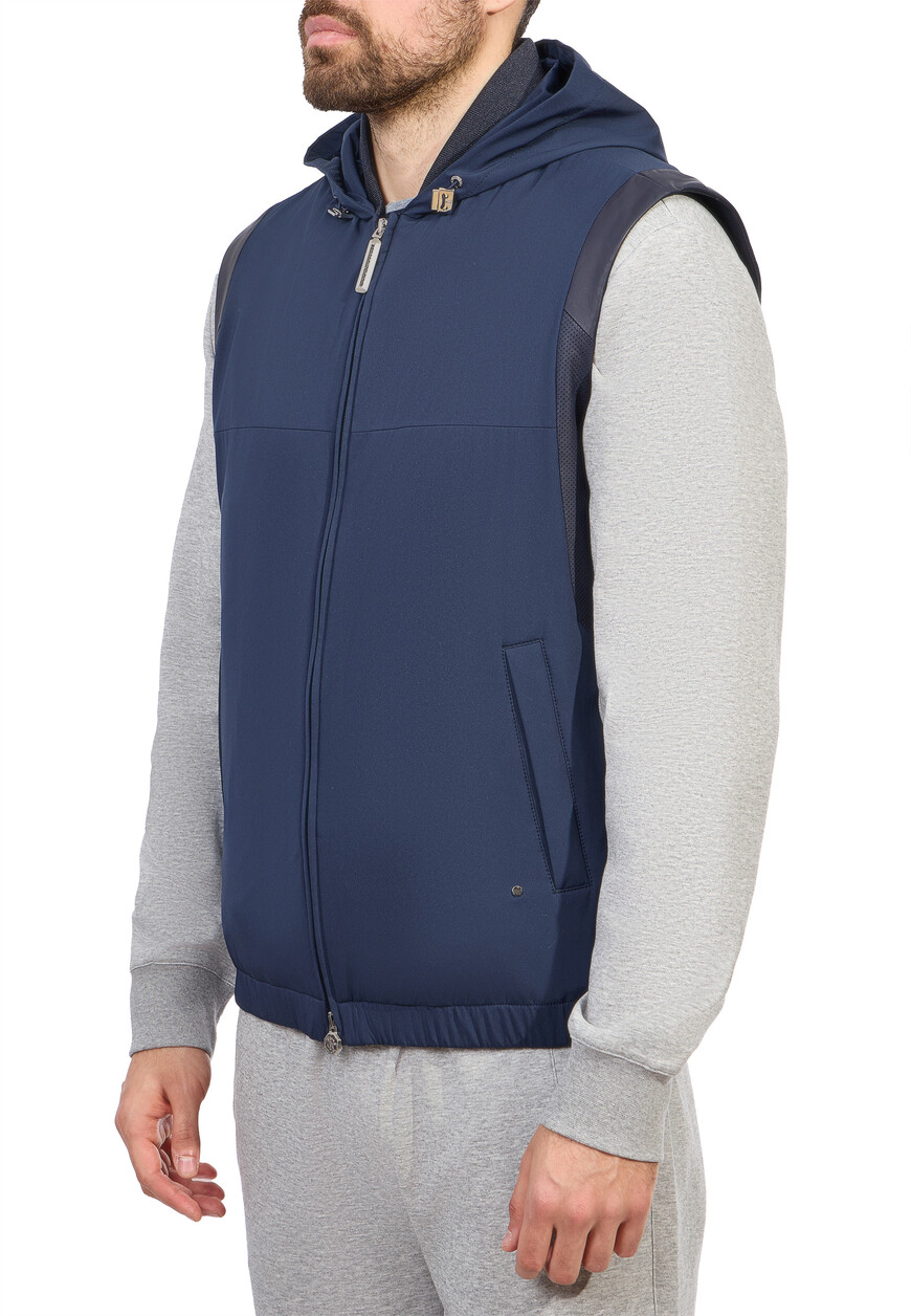 Товар синего цвета с внутренней стороны