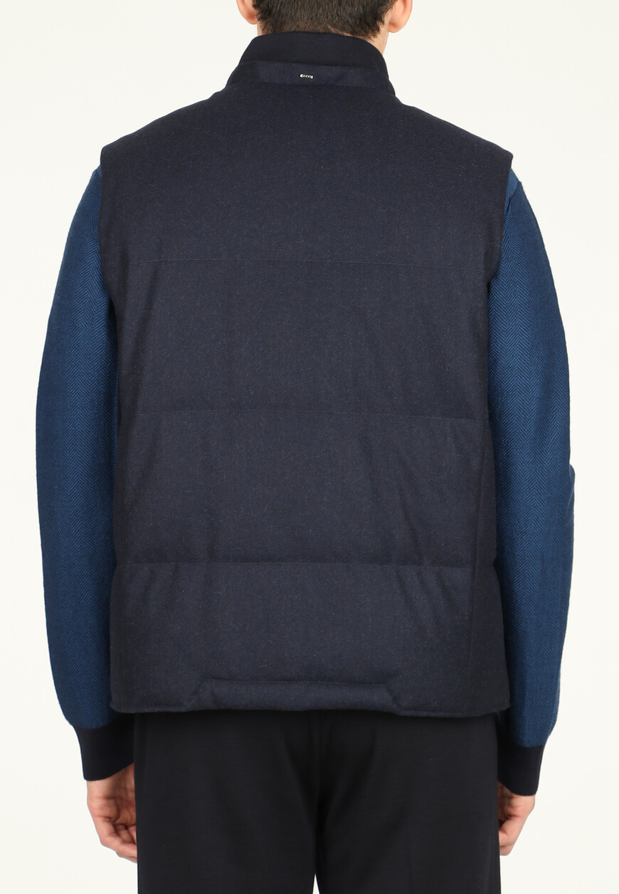 жилет  из англии вид сбоку