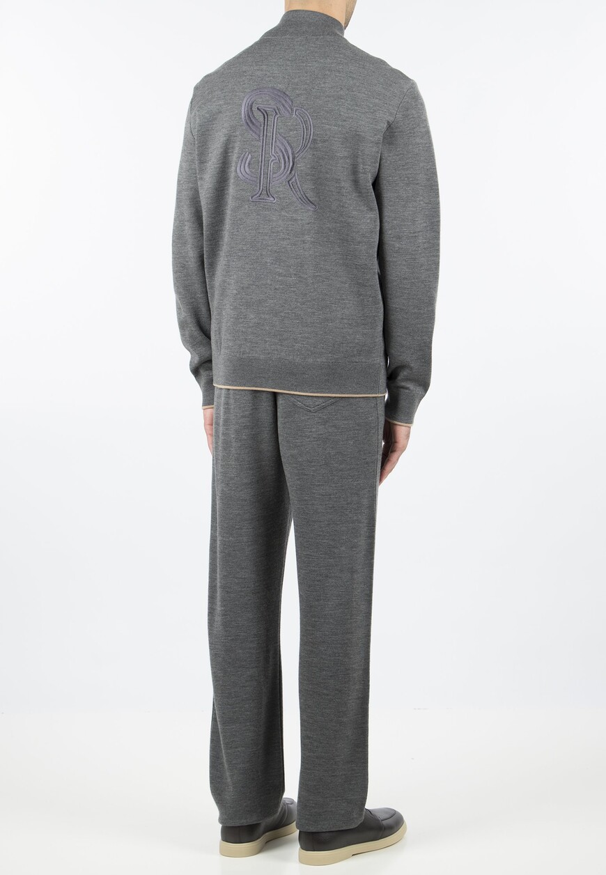 спортивный костюм  из англии вид сбоку