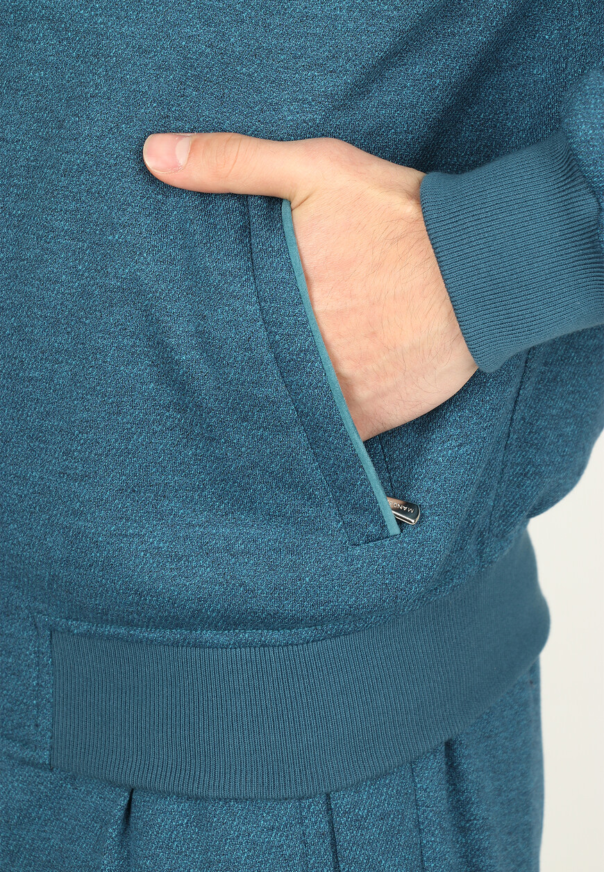 спортивный костюм  из италии вид сбоку