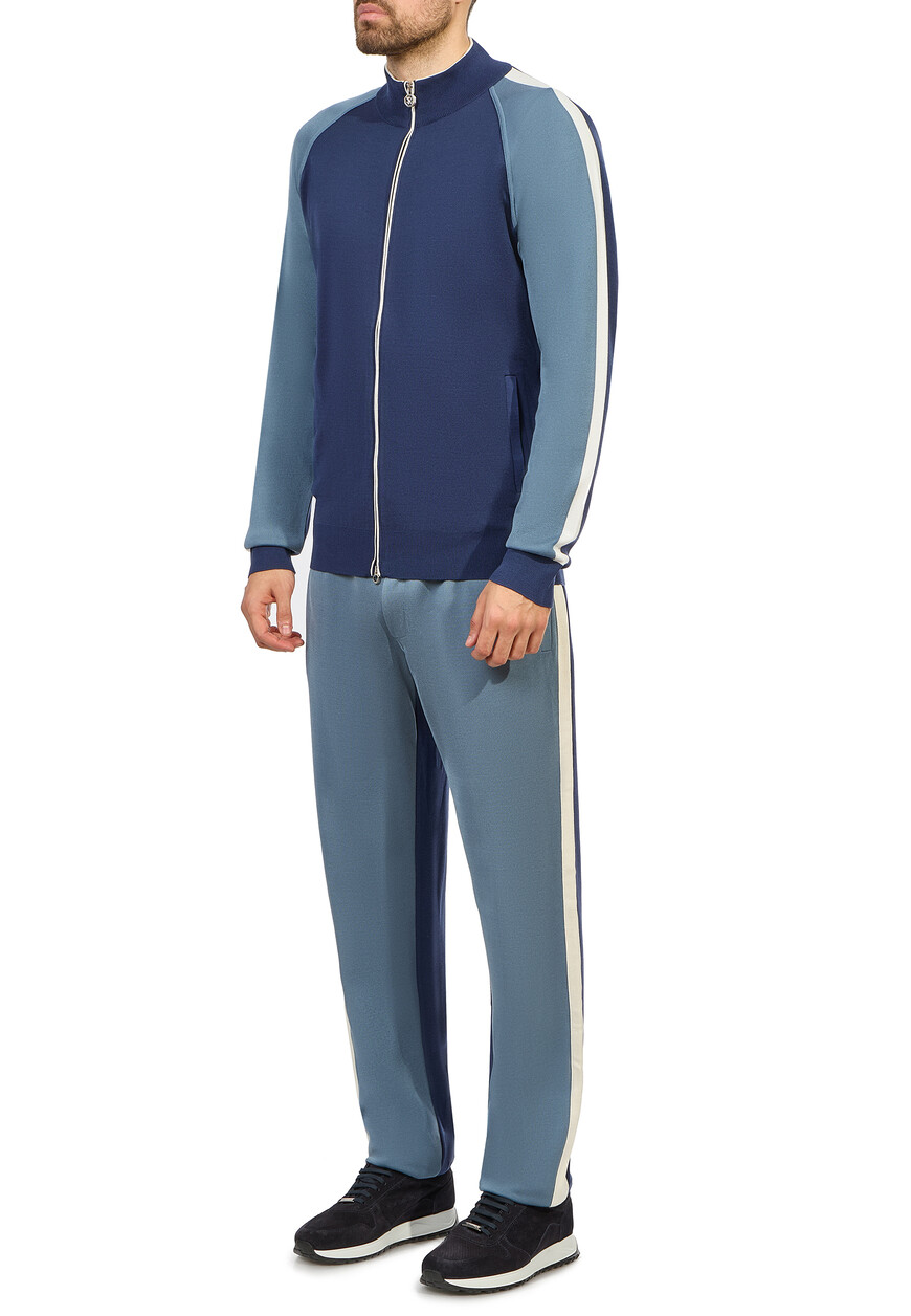 спортивный костюм  из англии вид сбоку