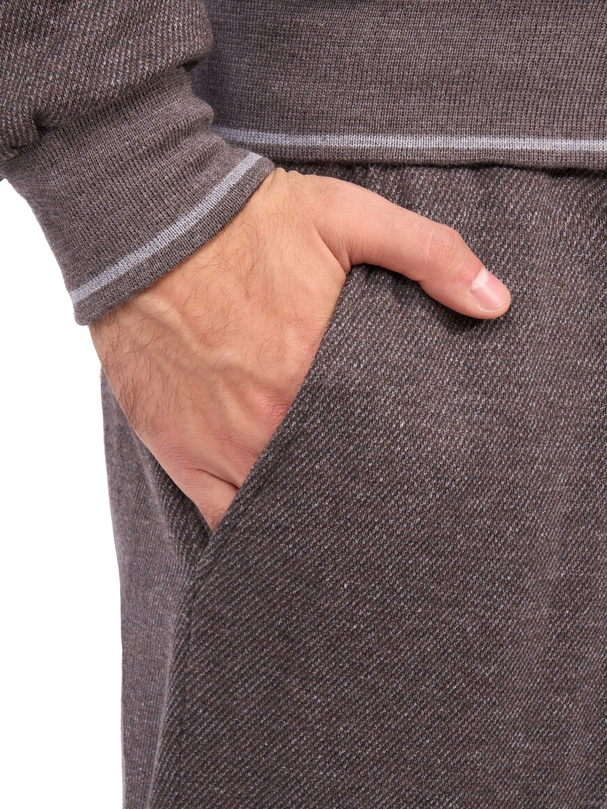 спортивный  для взрослого возраста с изнаночной стороны