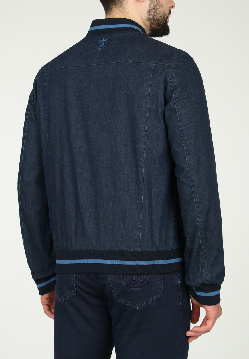 бомбер  из италии вид сбоку