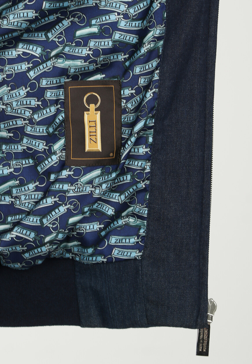 бомбер  повседневного стиля с лицевой стороны