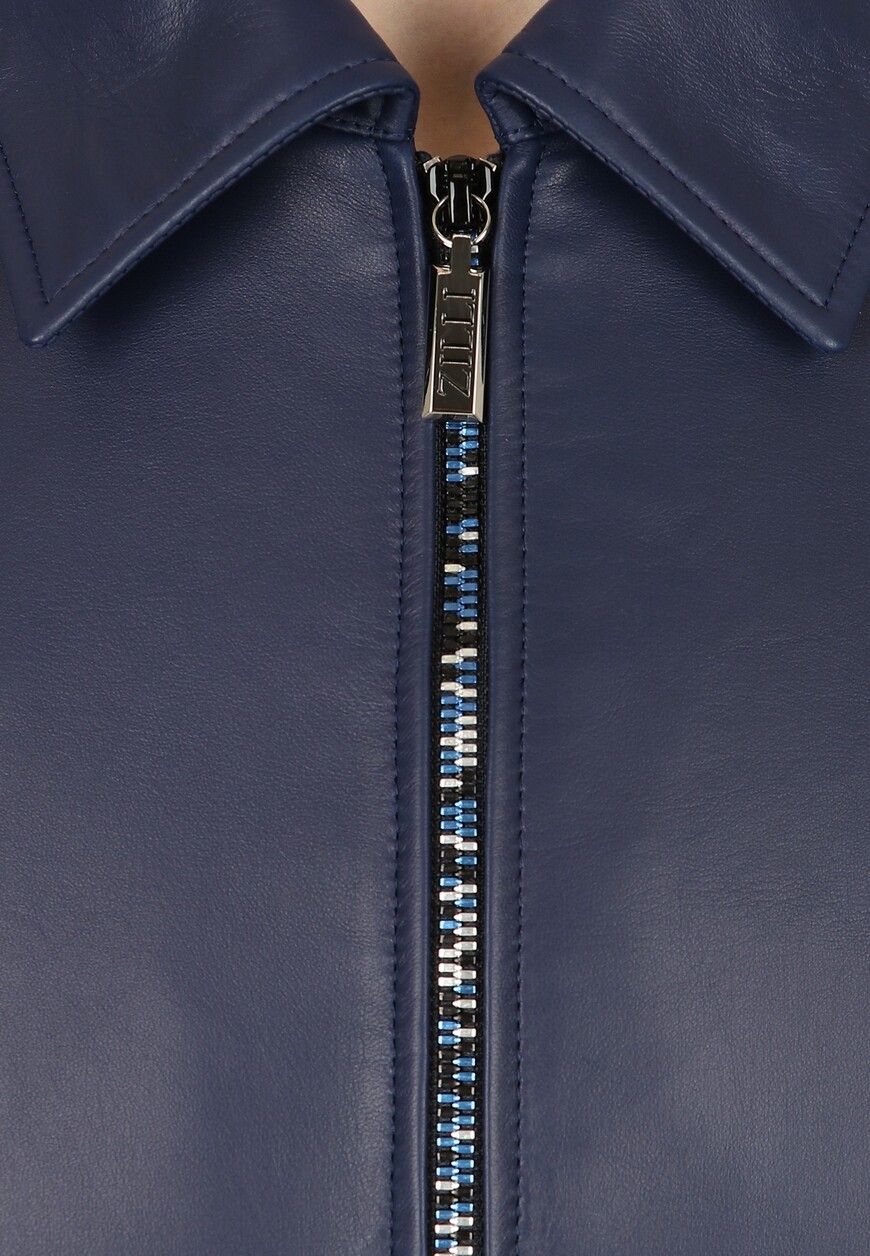 куртка  из проверенных материалов спереди