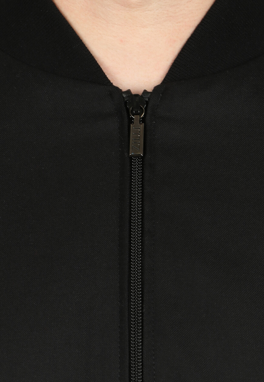 ветровка  из проверенных материалов спереди