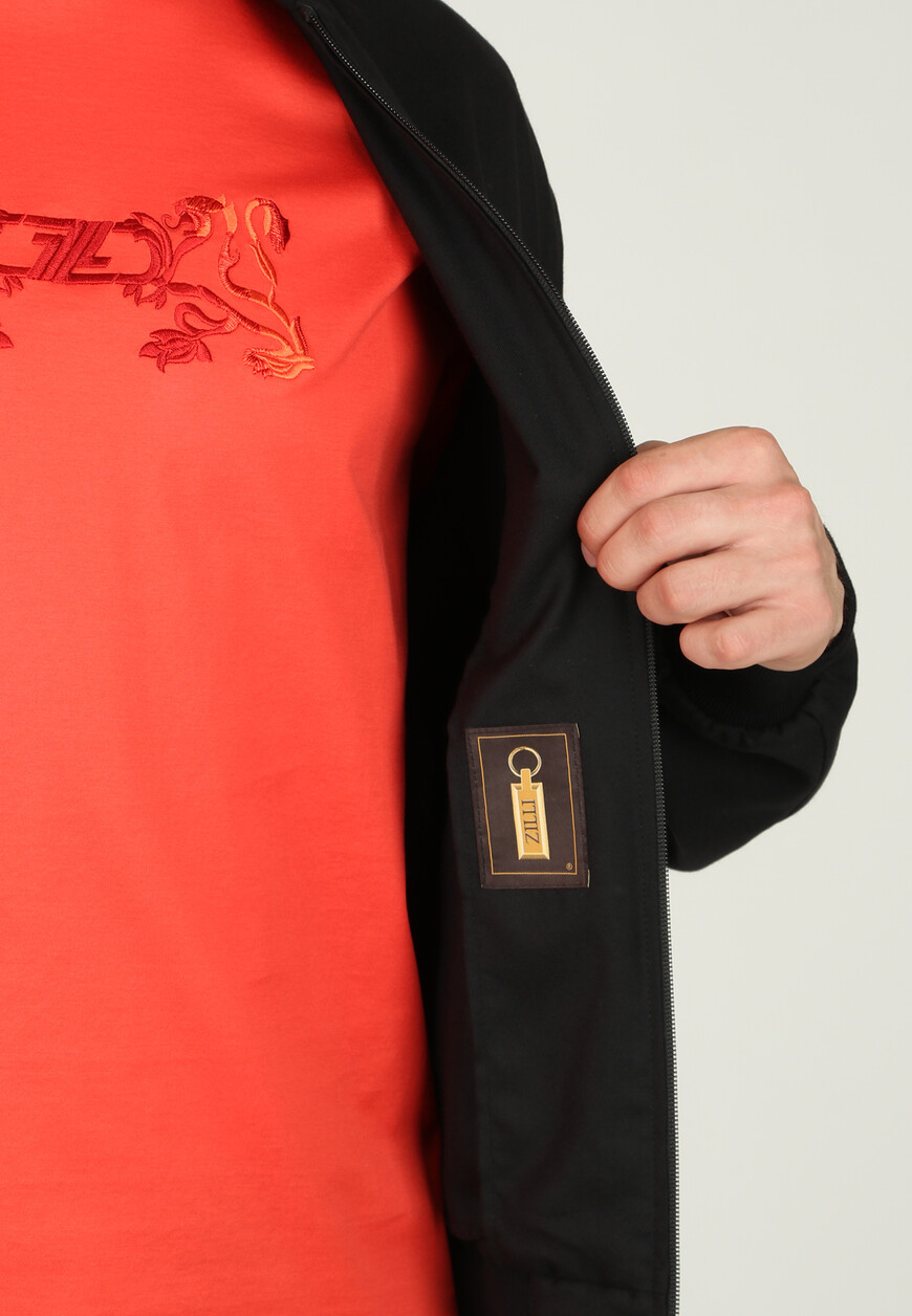 ветровка  универсального стиля с лицевой стороны