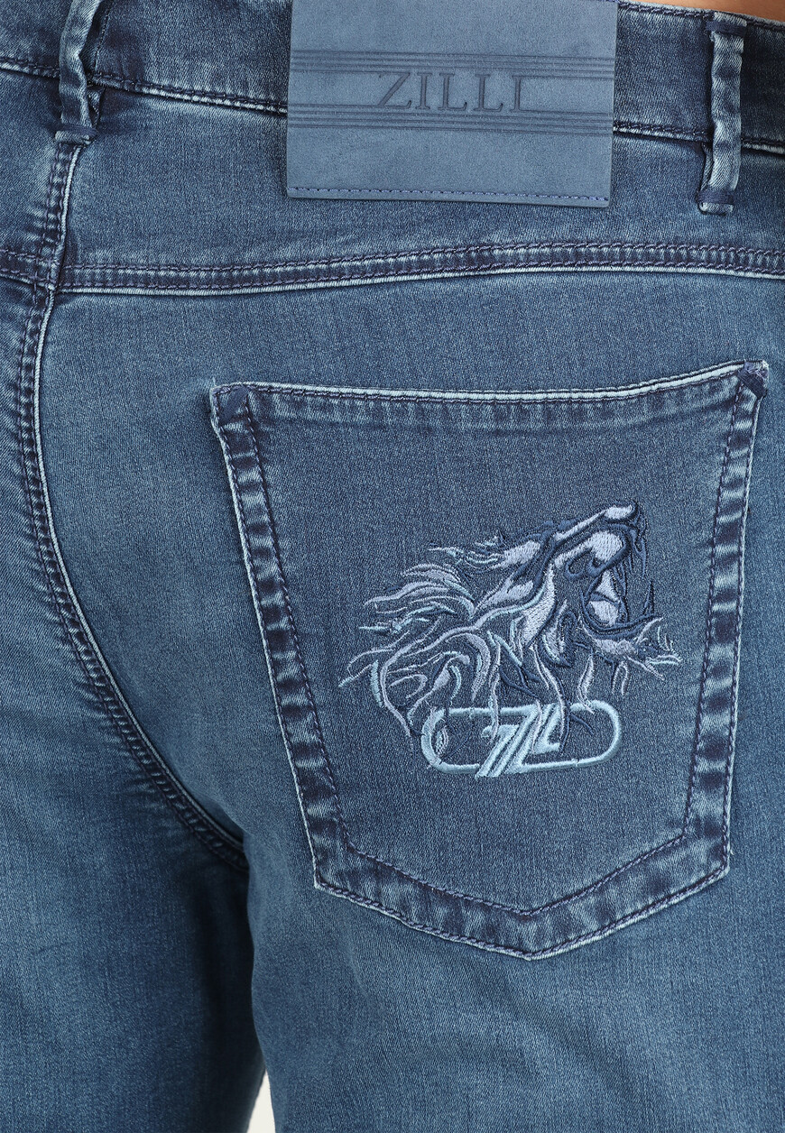 джинсы  из проверенных материалов спереди