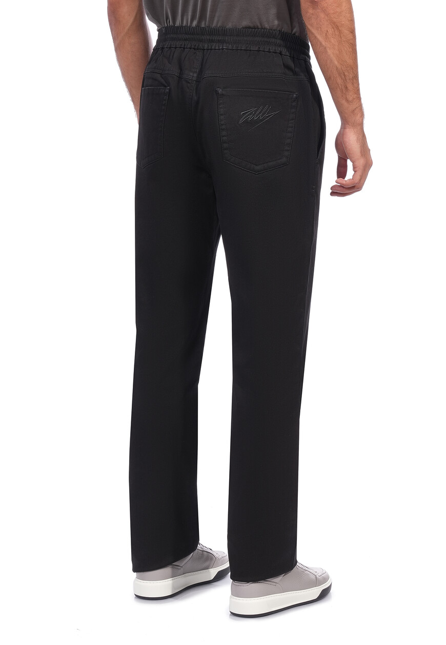 джинсы  из проверенных материалов спереди