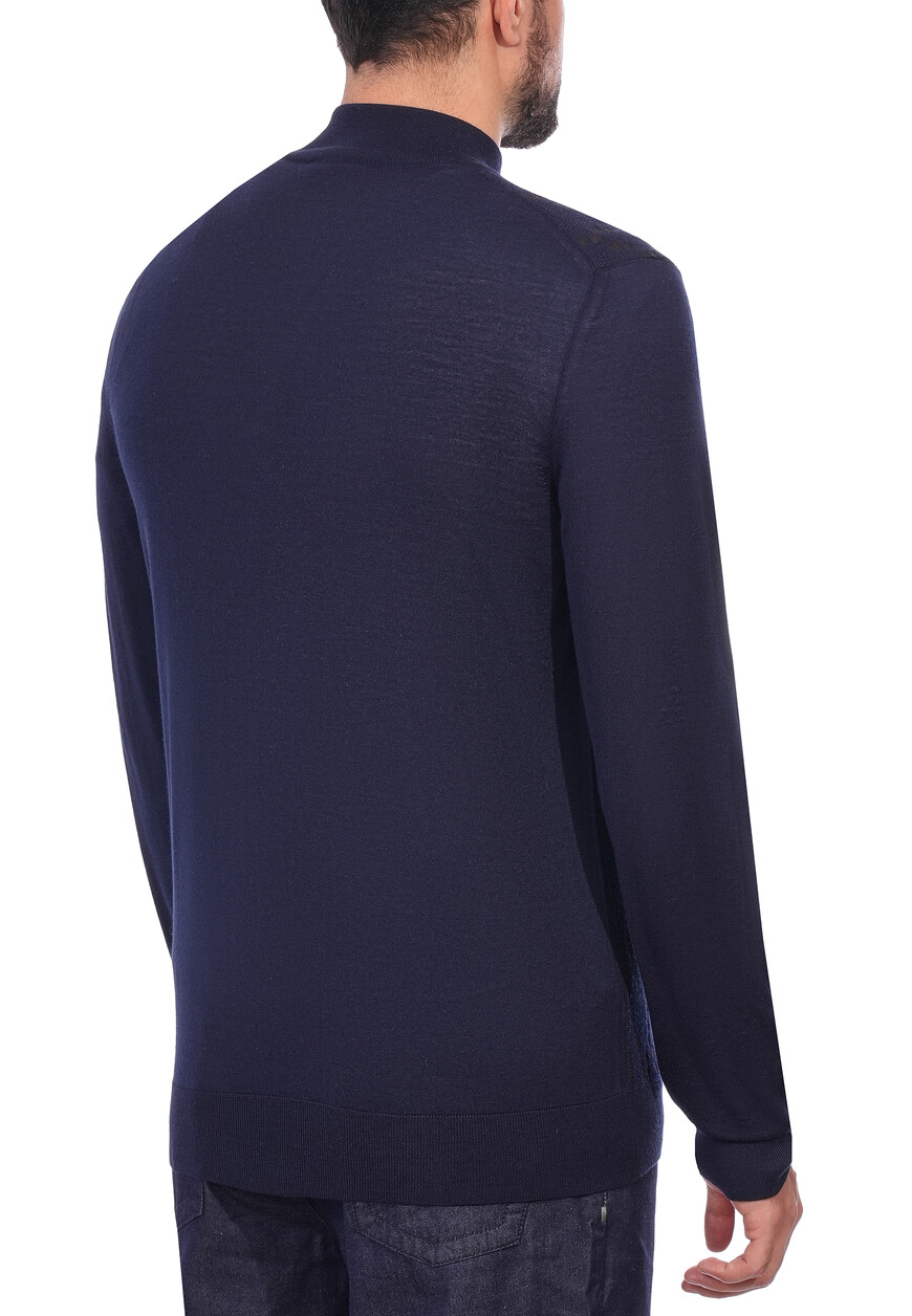 водолазка на молнии  KZMN01M0230VTP000 со скидкой