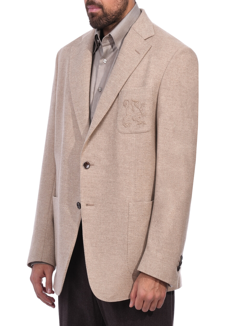 Товар бежевого цвета с внутренней стороны