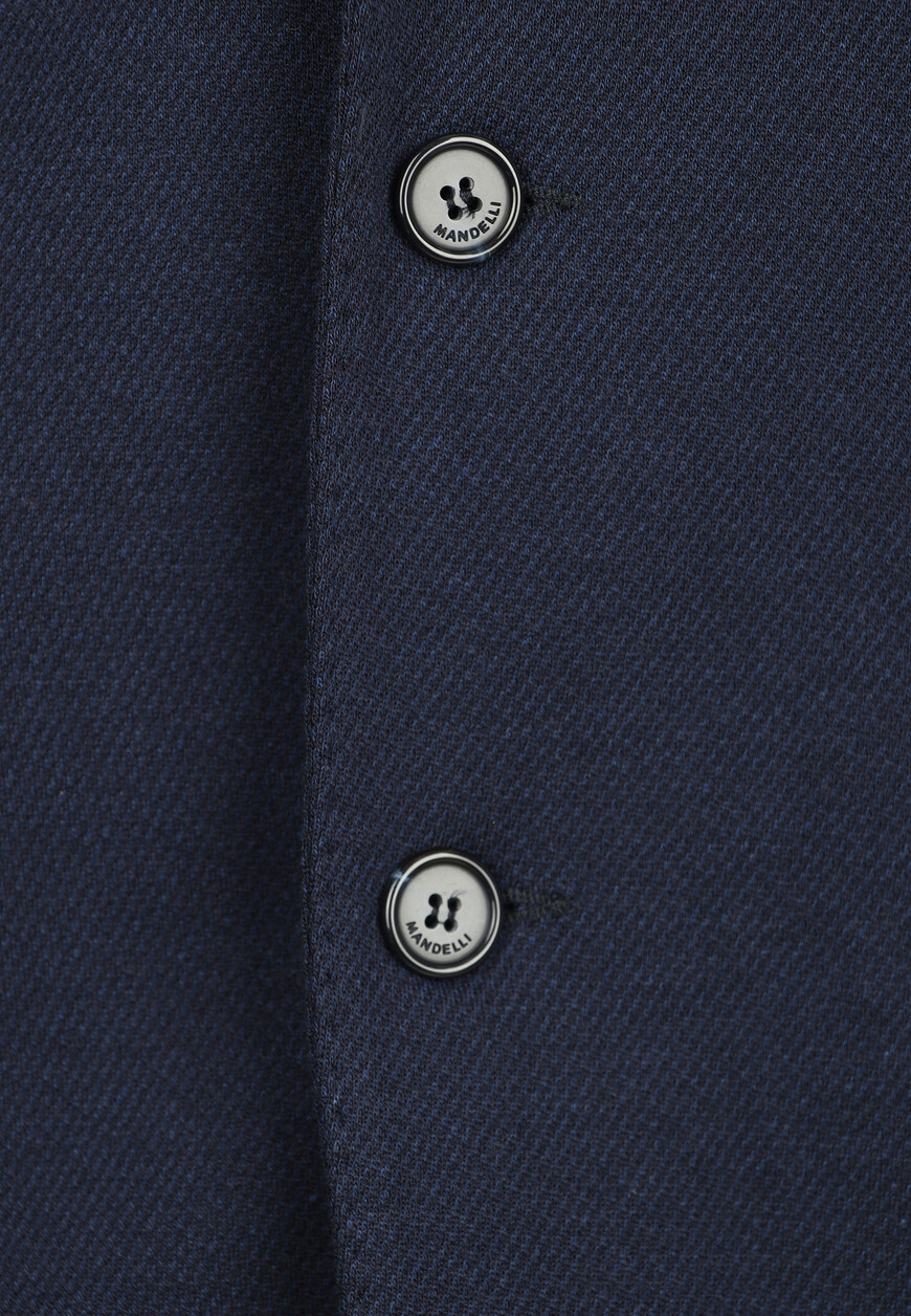 пиджак  из проверенных материалов спереди