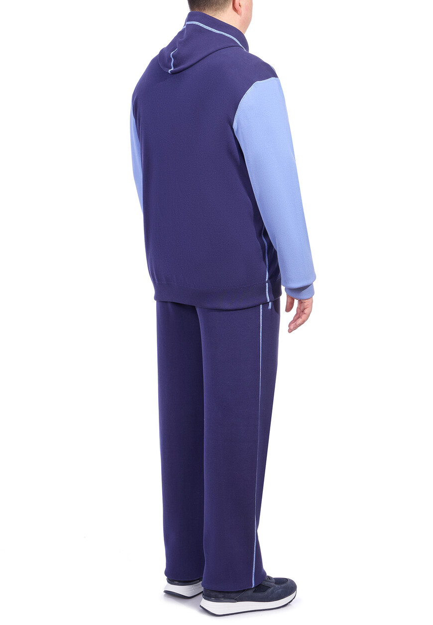 спортивный костюм  из проверенных материалов спереди