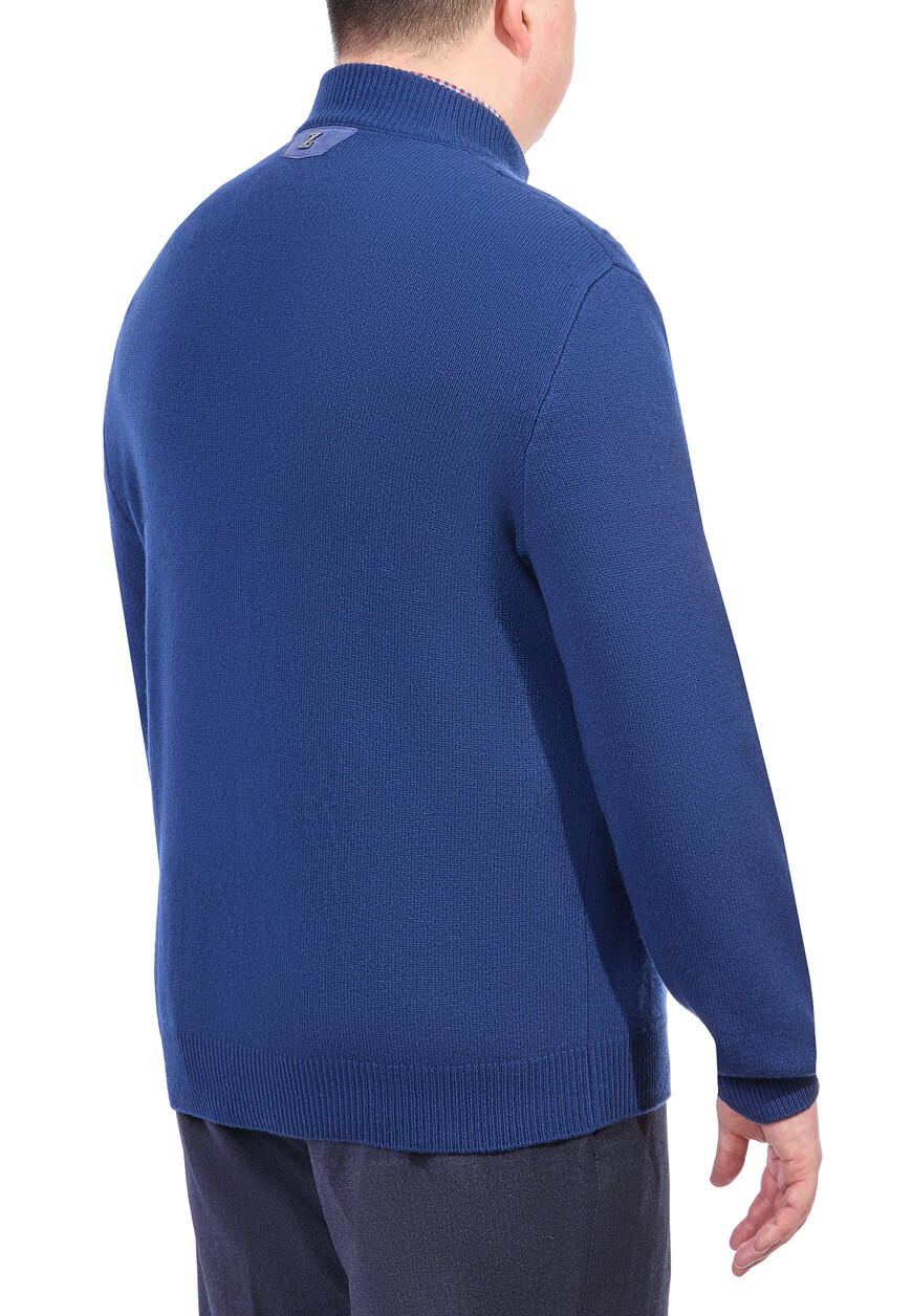 свитер  MBW CZ203 PAZZ1 ML0 072 по распродаже