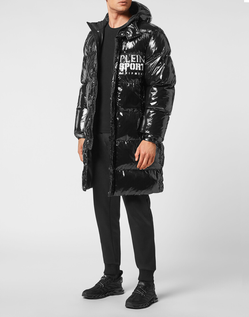 Товар черного цвета по низкой цене