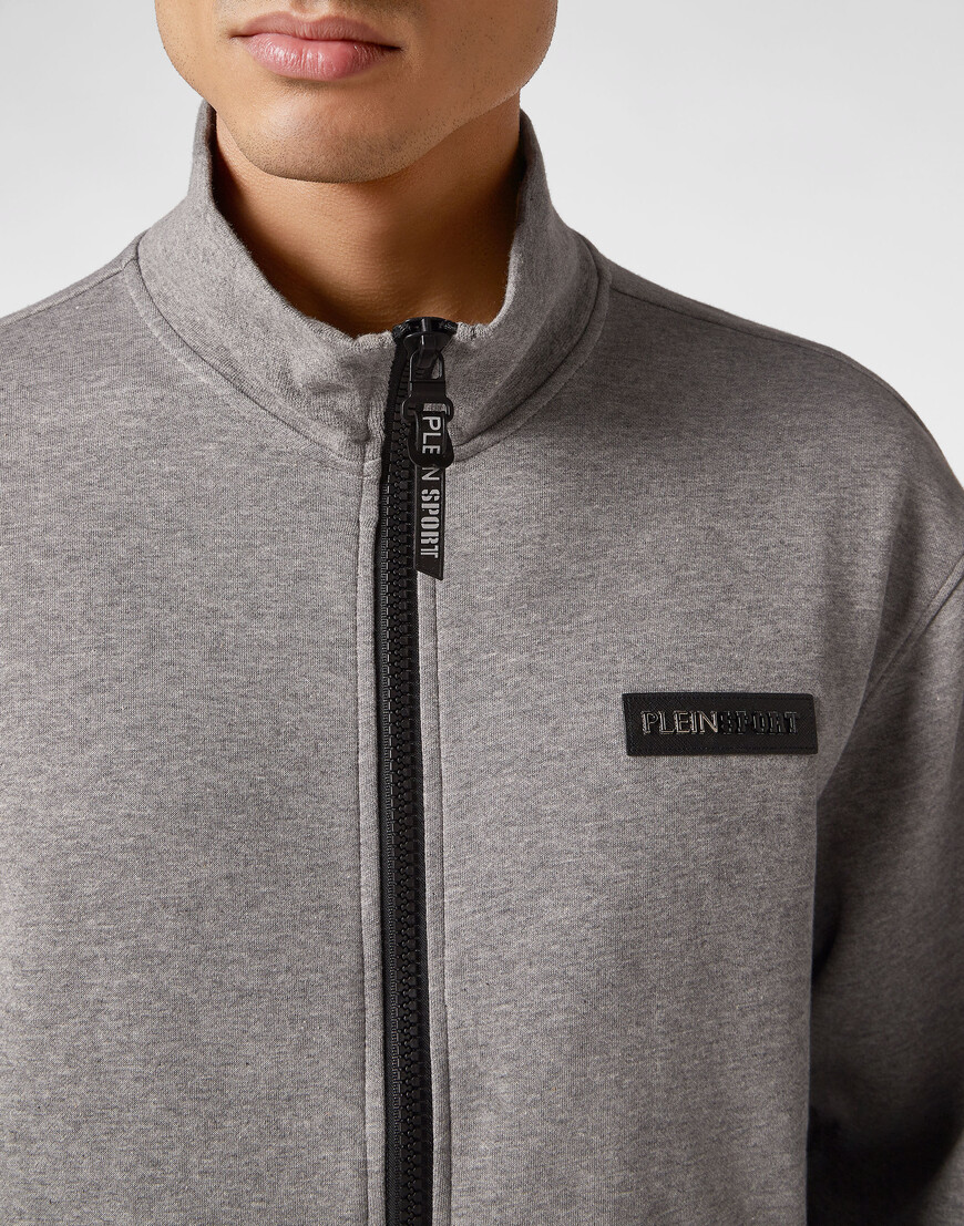 куртка  из проверенных материалов спереди