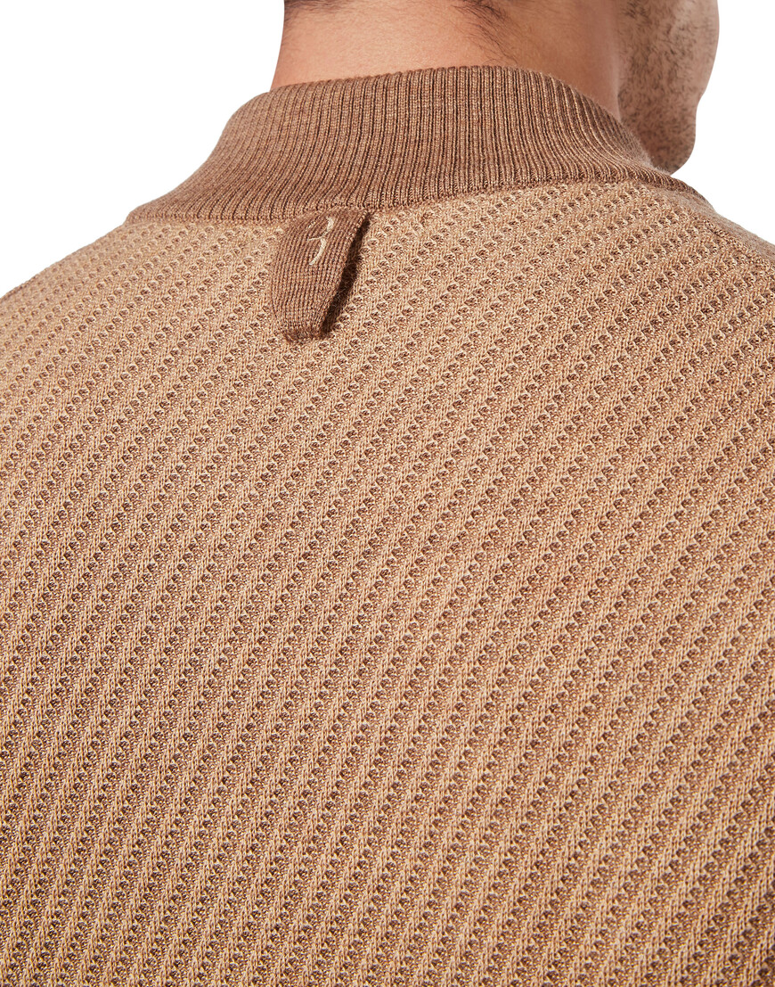 куртка  из проверенных материалов спереди