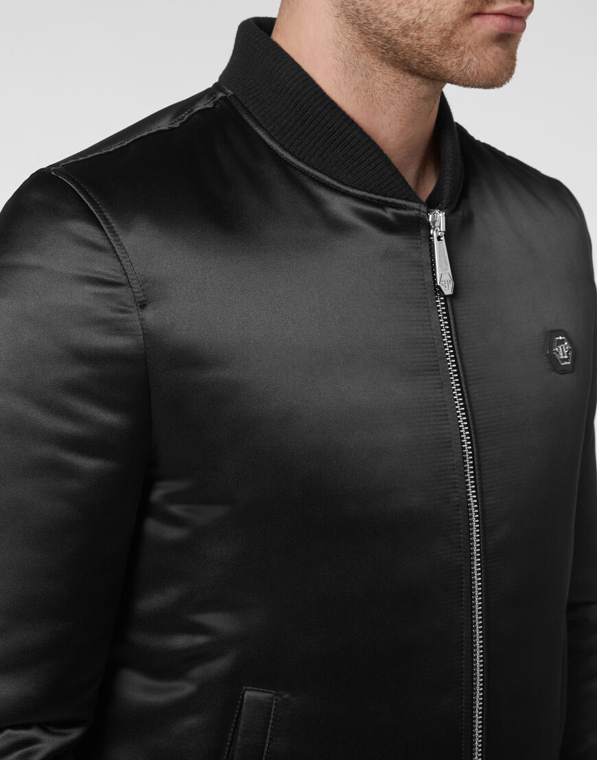 бомбер  из проверенных материалов спереди