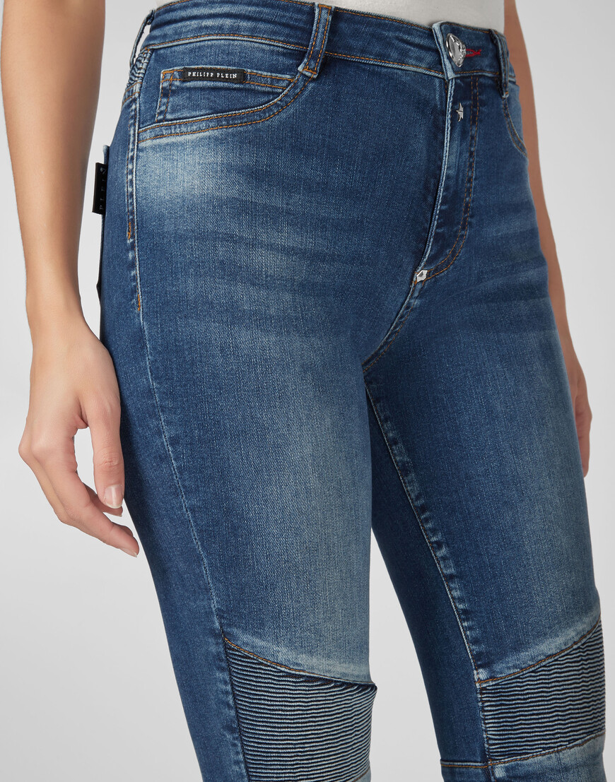 джинсы зауженные  A19C-WDT1256-PDE004N_08Cy со скидкой