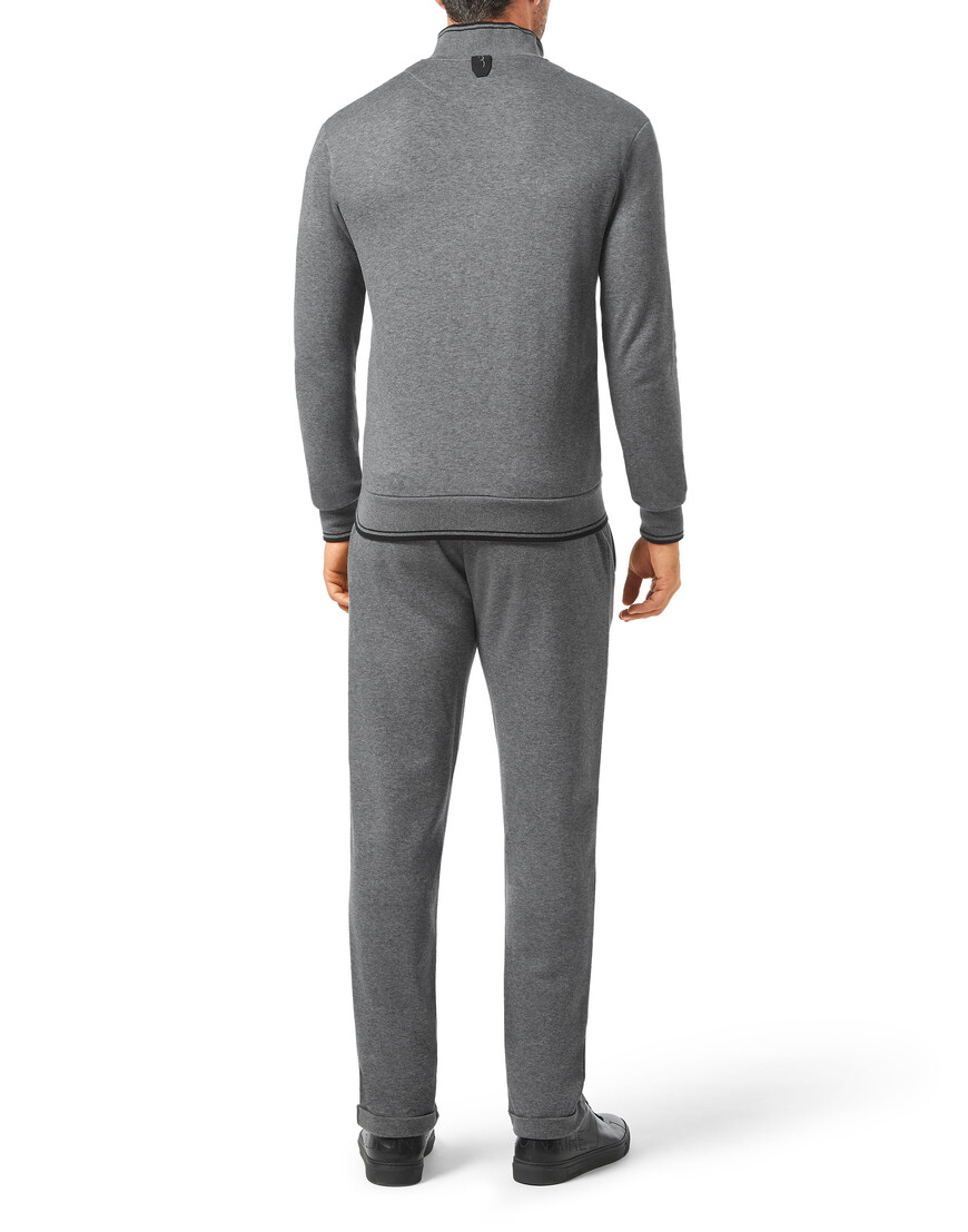 костюм спортивный  из италии вид сбоку