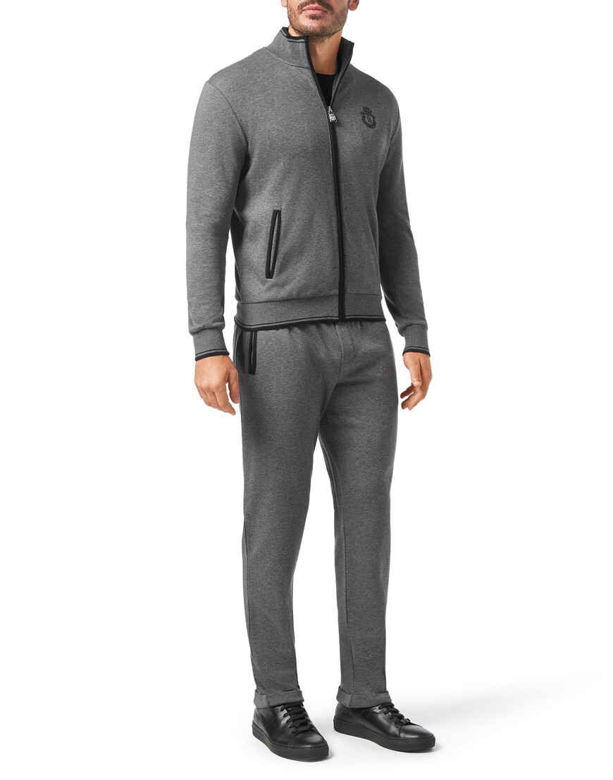 Товар серого цвета с внутренней стороны