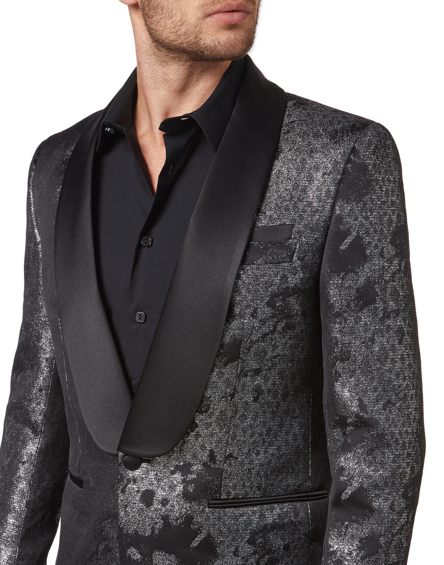 Товар серого цвета с внутренней стороны