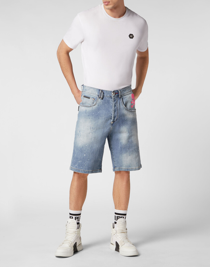 Товар голубого цвета по низкой цене