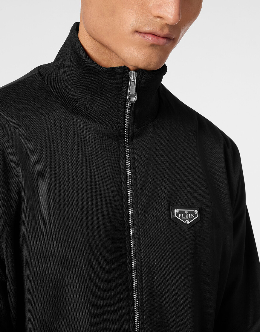 куртка  из проверенных материалов спереди