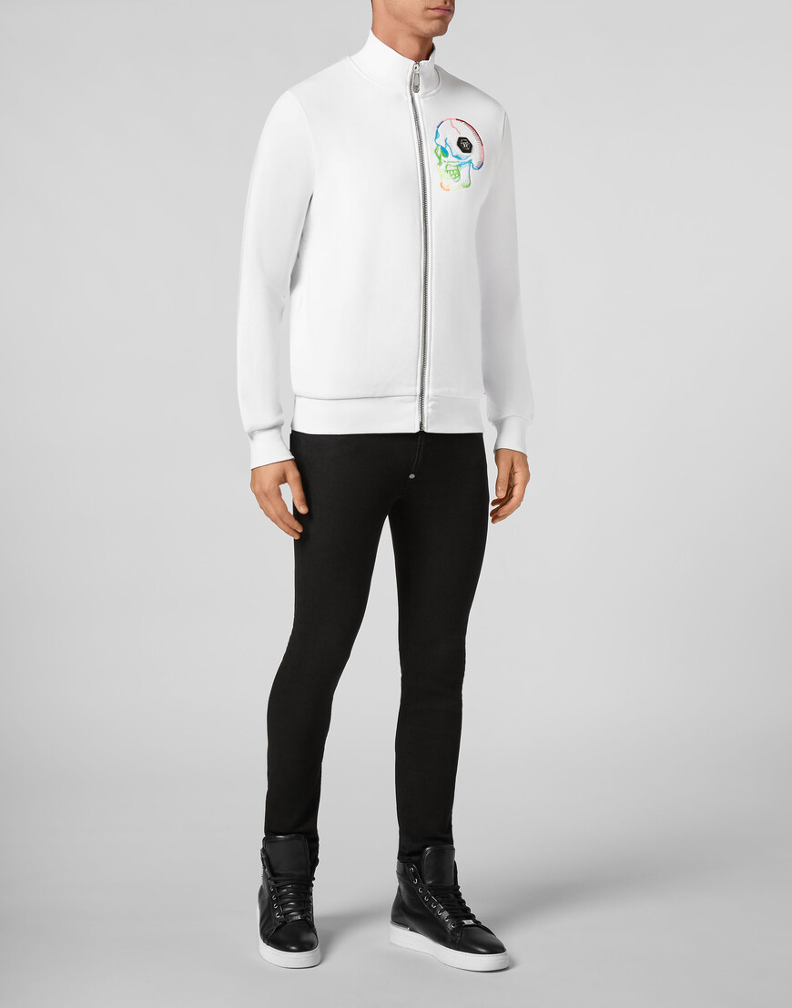 Товар белого цвета с внутренней стороны