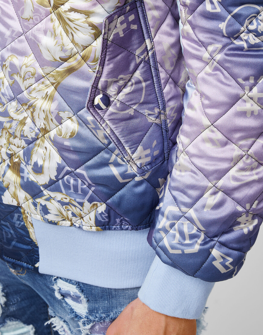 бомбер  из проверенных материалов спереди