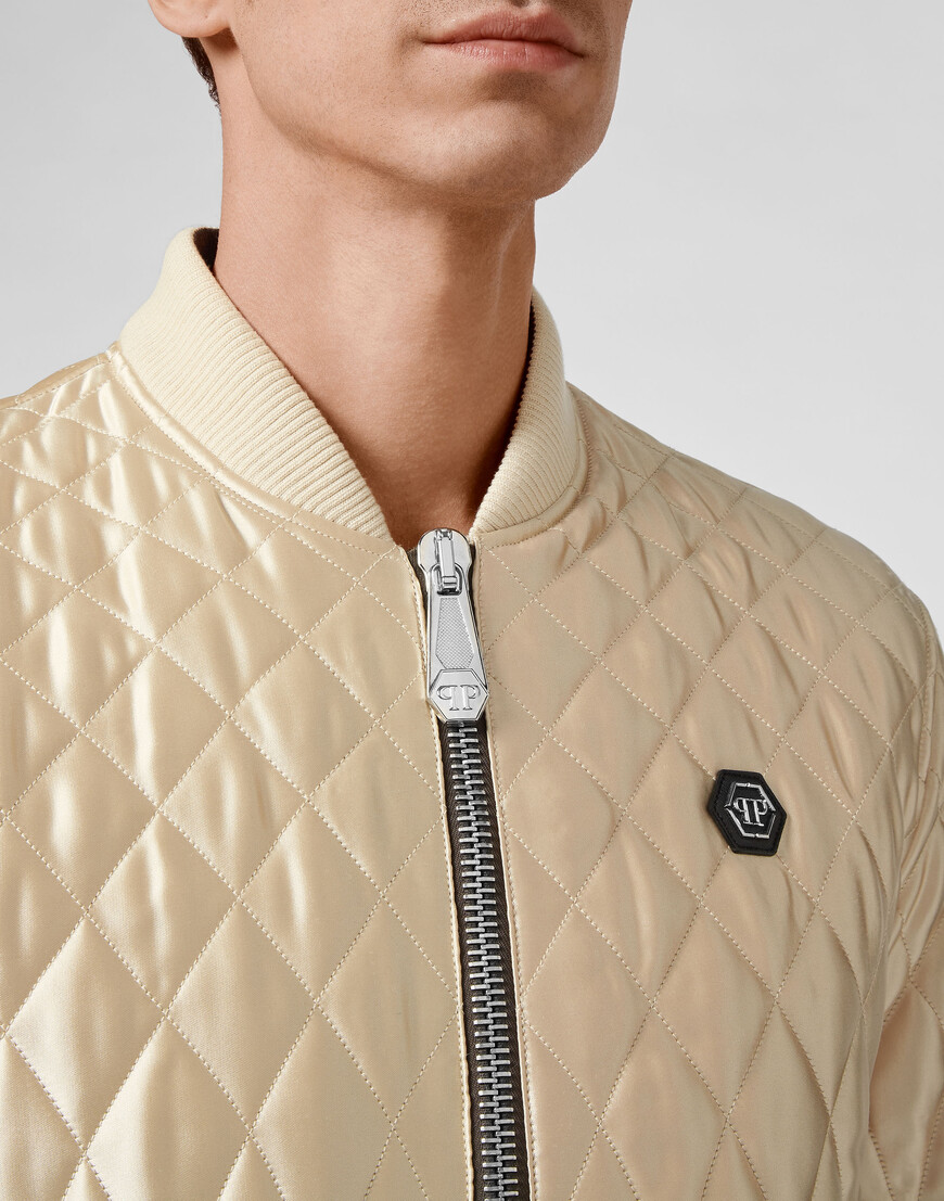 бомбер  из проверенных материалов спереди