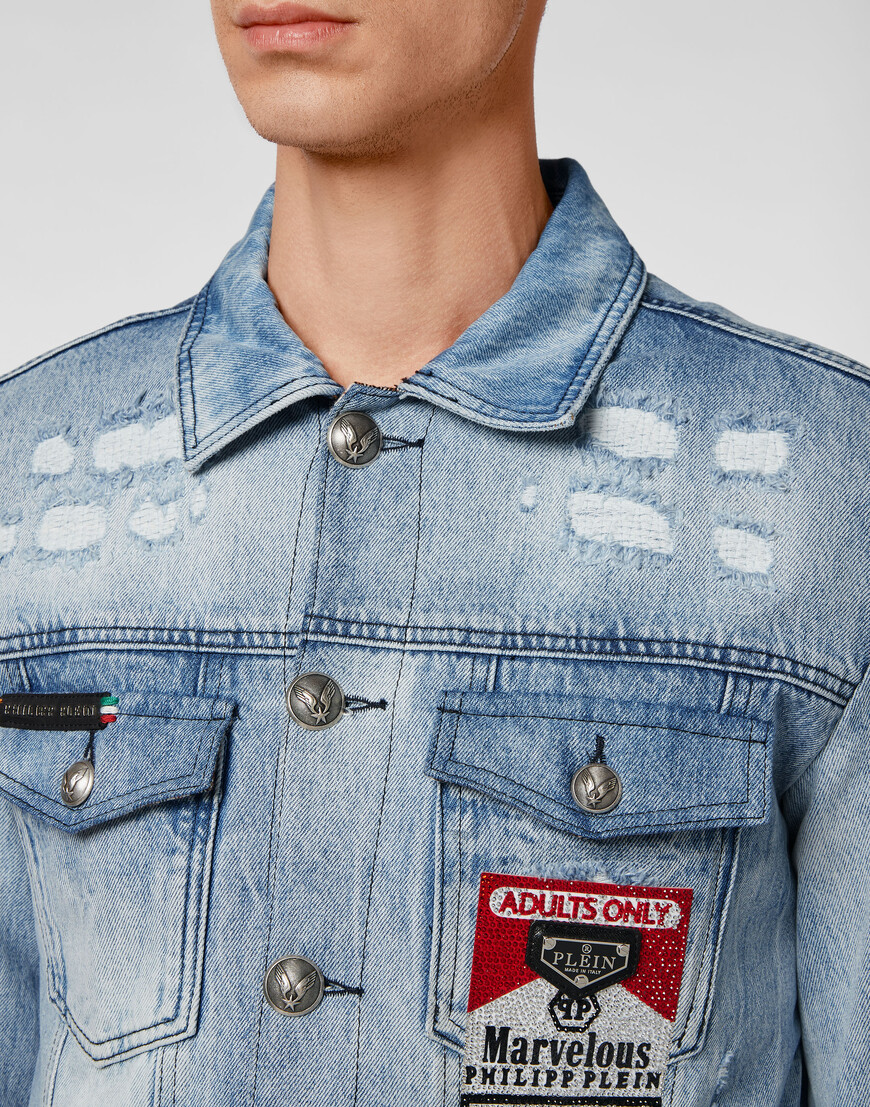 джинсовая куртка  из проверенных материалов спереди