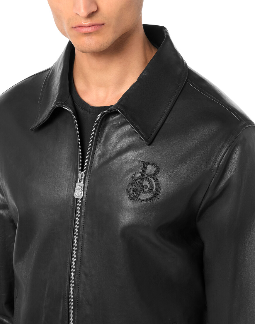 кожаная куртка  из проверенных материалов спереди