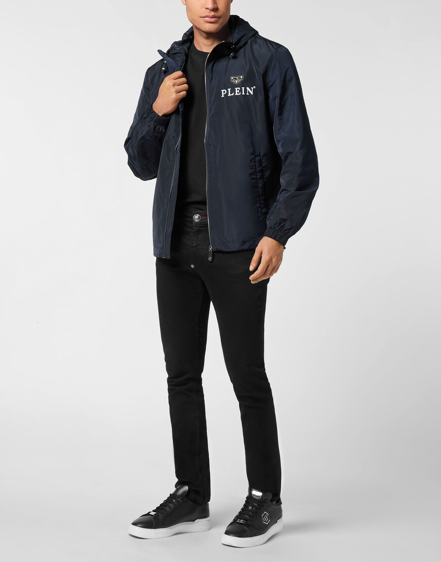 Товар синего цвета с внутренней стороны