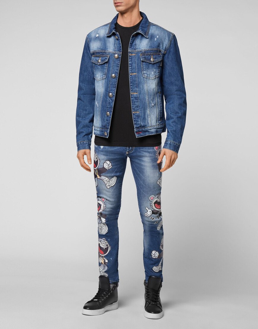 Товар синего цвета с внутренней стороны