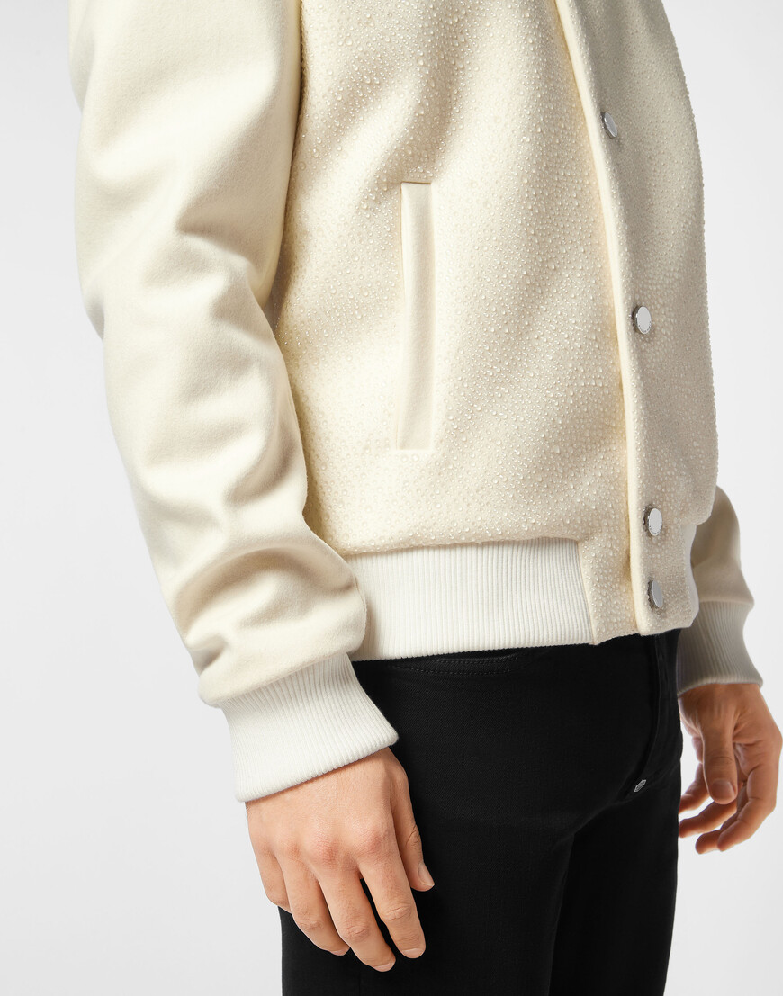 бомбер  из проверенных материалов спереди