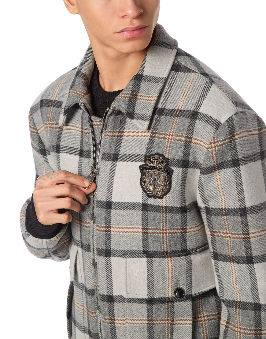 Товар бежевого цвета с внутренней стороны